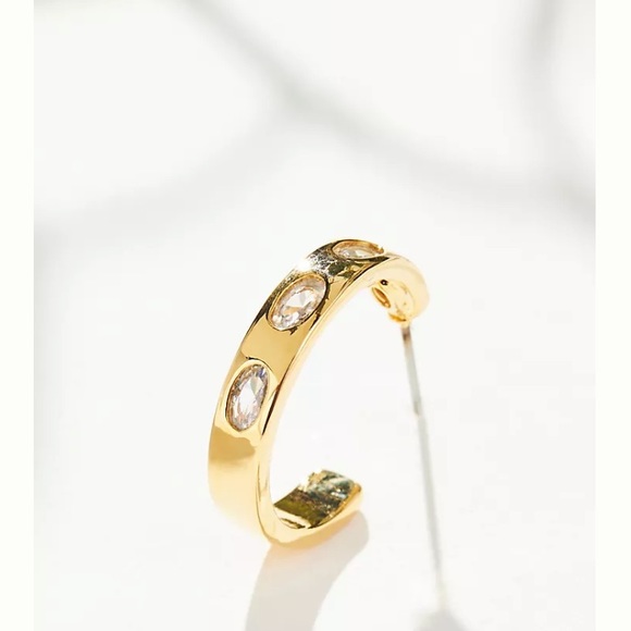 NWT Stone Huggie hoop earrings - Picture 2 of 6